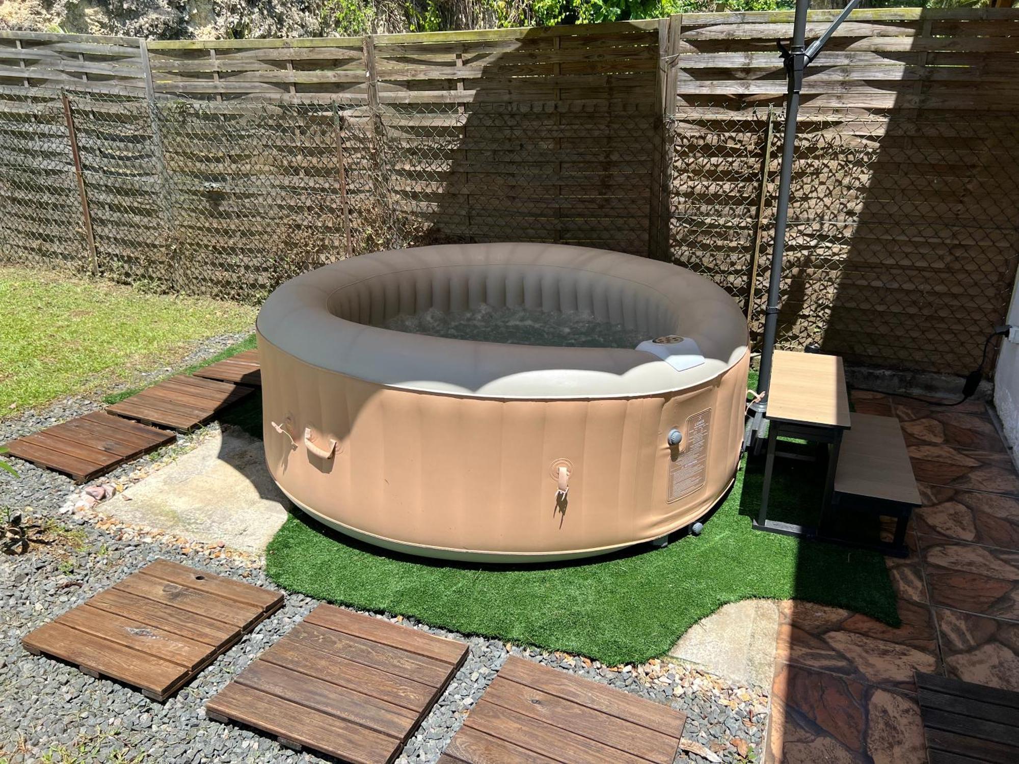 Villa Au Calme Avec Jacuzzi, Villa Le Boursoie ليه أبيم المظهر الخارجي الصورة